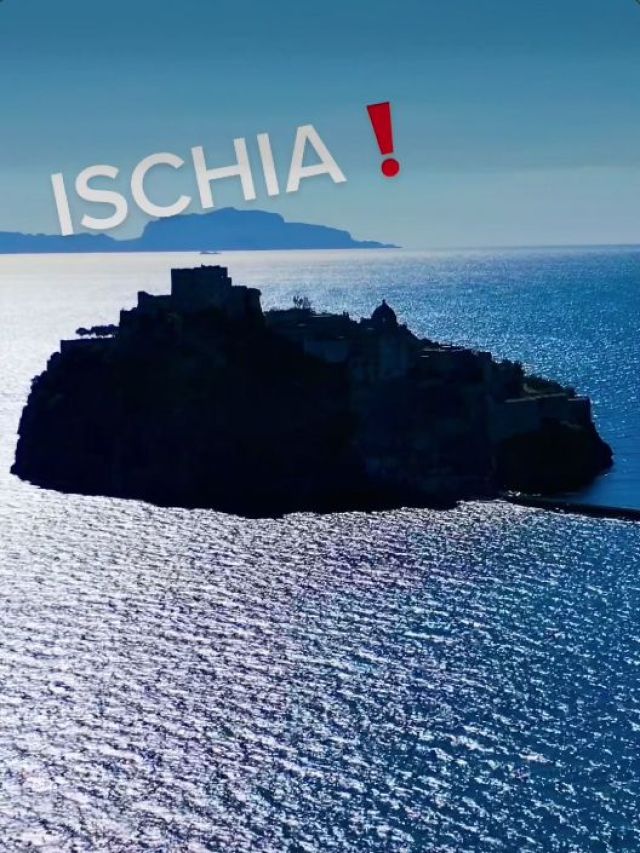 La meravigliosa Ischia Ponte, il video del giorno.