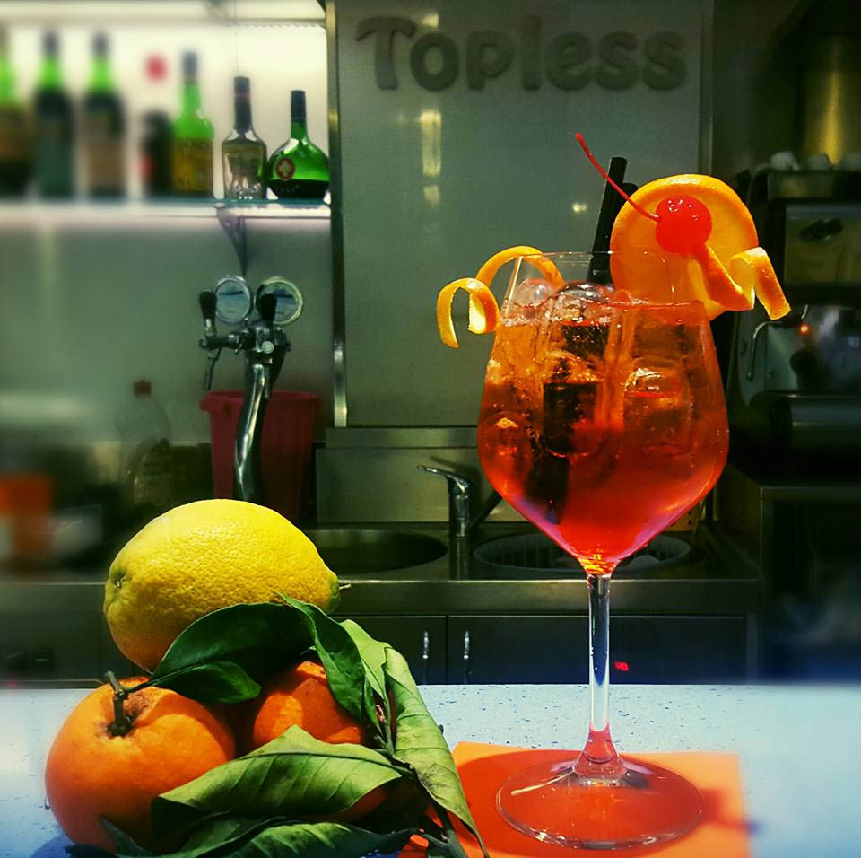 topless bar aperitivo casamicciola