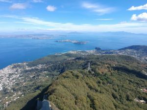 Vista dal Monte Epomeo sul Cretaio e Ischia Porto
